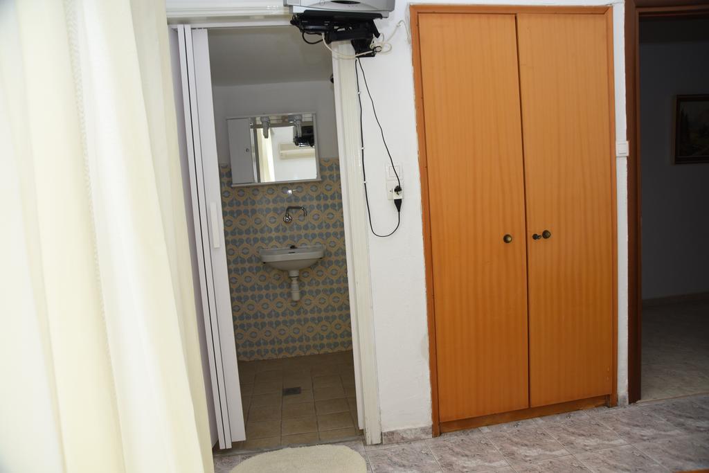 Anestis Chatzimihail Rooms Kamariotissa Exteriör bild